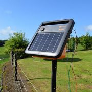 Gallagher S100 Solar Portable Fence Energiser 3km